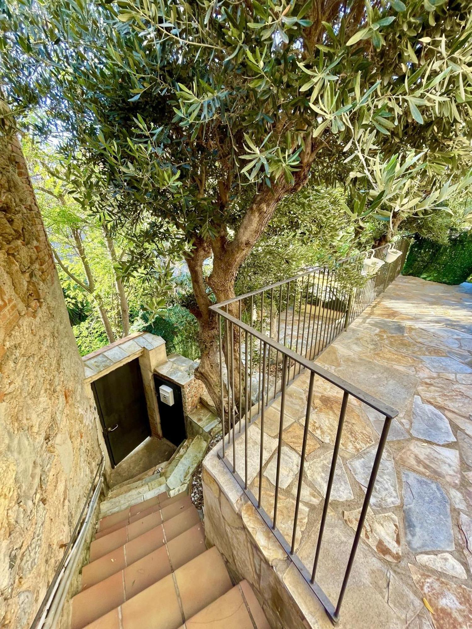 Casa Independientegardenviews2 Bedrooms Barcelona Exterior photo